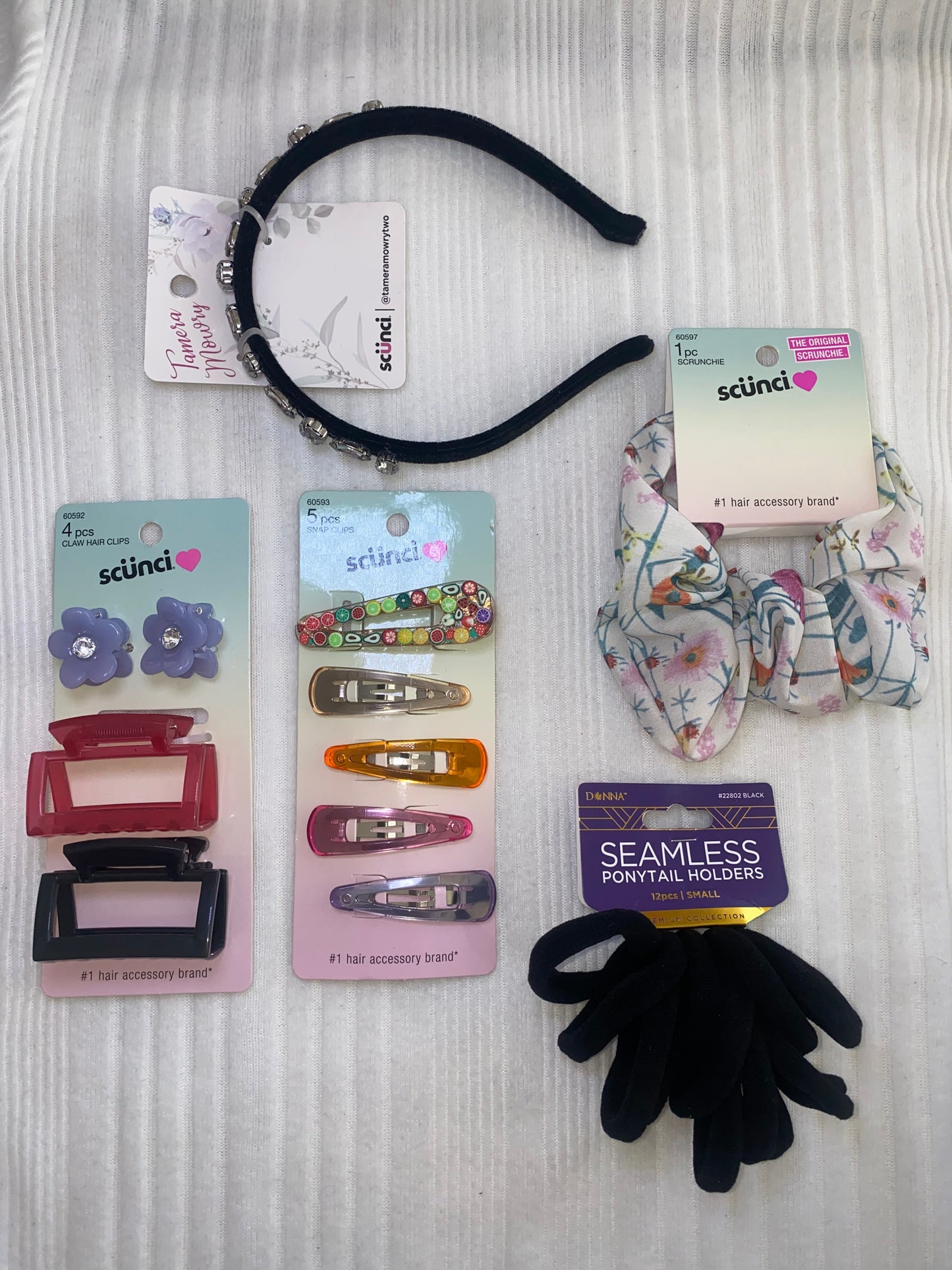 NEW Scunci Assorted Hair Accessories